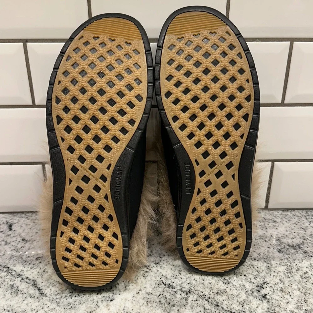 Hey Dude Men 9 Women 10.5 Wally Slip Loafer Market Black Faux Fur Gold‎ Horsebit
